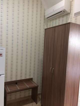 Гостиница Гостевой дом «Гринго 2» Адлер Стандартный двухместный номер с 2 отдельными кроватями-2